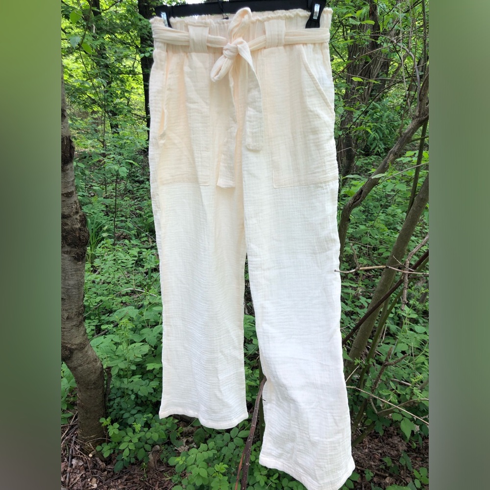 NWT Cream beach pants. Sincerely Jules. Large